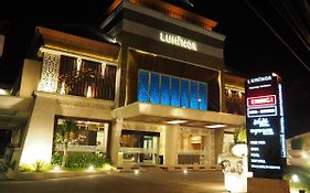 Luminor Hotel Banyuwangi By Wh